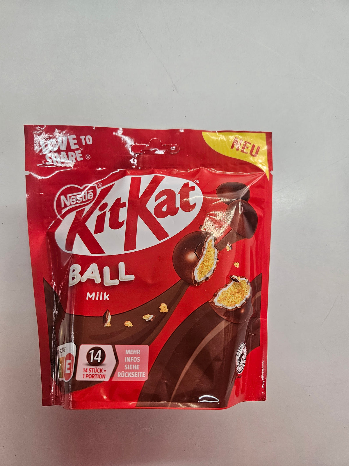 KitKat Ball Milk 130g Knusperkugeln Schokolade