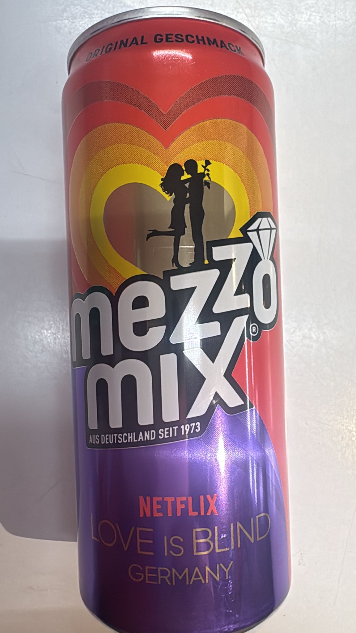 Mezzo Mix 0,33 l Dose – Cola Orange | Love is Blind Edition
