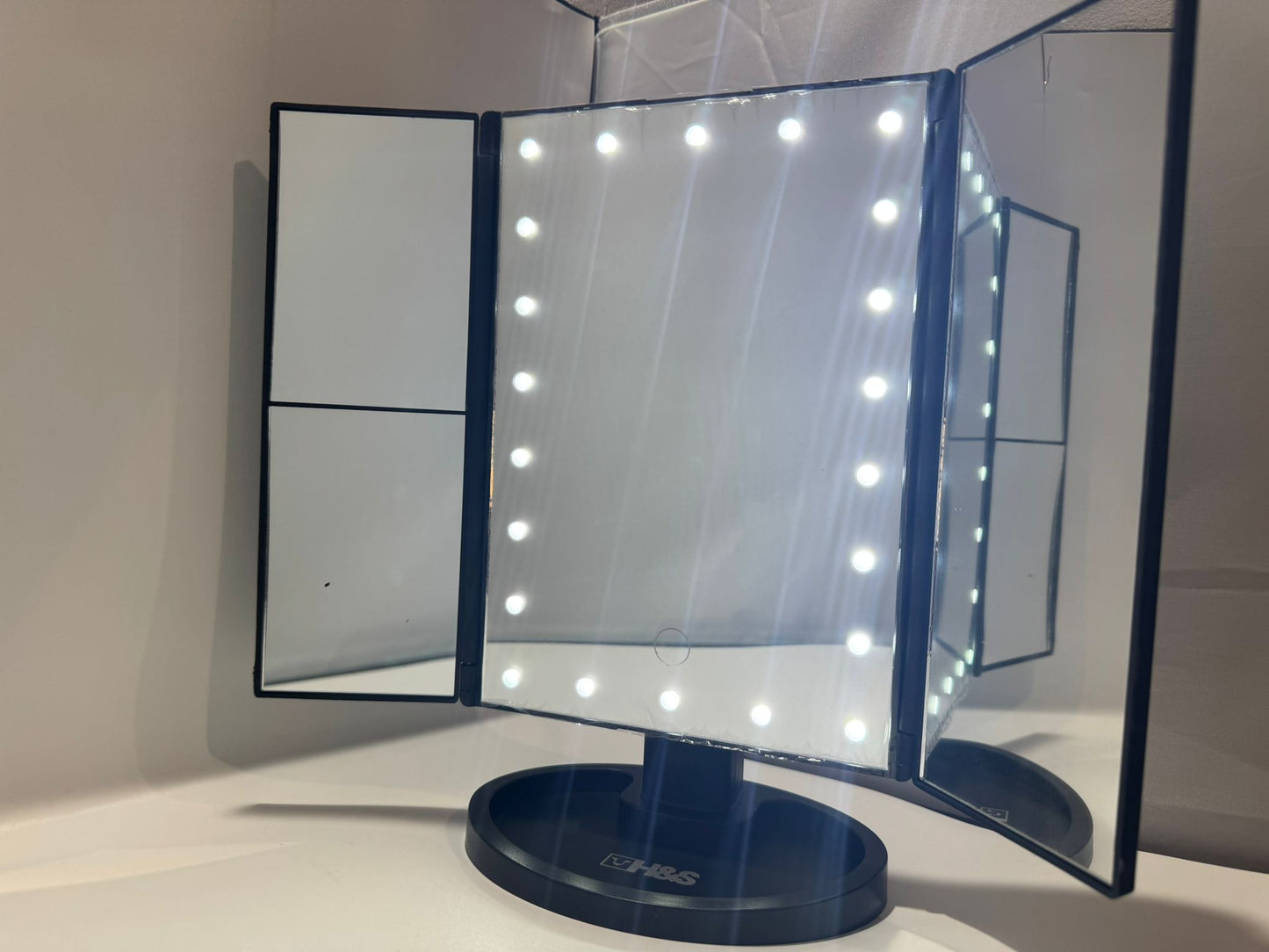 LED Tri-Fold Make-up Spiegel mit Licht & Vergrößerung Schwarz