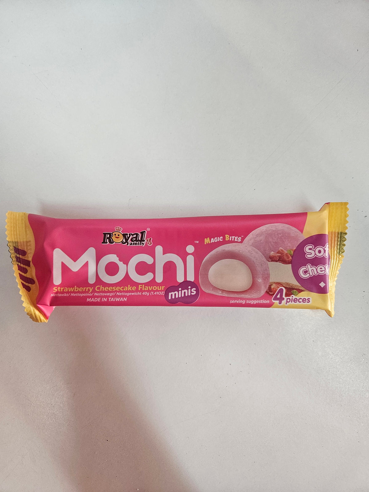 Royal Family Mochi Strawberry Cheesecake Minis 40g