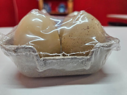 4er Set Ostereier Kerzen Beige – Osterdeko im Eierkarton